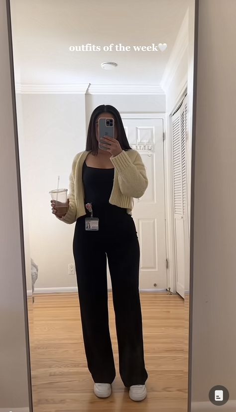 Hr Attire Work Outfits, Office Clothes Black Women, Professional Work Outfits Women Classy, College Internship Outfit, Front Desk Outfits, Hr Outfits, Outfit Ideas For Work Casual, Salon Fits, Court Outfits