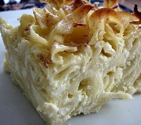 Noodle Kugel Jewish, Lokshen Kugel, Sweet Noodle Kugel Recipe, Kugel Recipes, Noodle Pudding, Jewish Dishes, Noodle Kugel Recipe, Jewish Kitchen, Jewish Foods