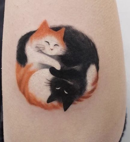 Tattoo Gato, Cat Tattoo Ideas, Rat Tattoo, Side Thigh Tattoos, Cat Tattoo Simple, Orange And White Cat, Black Cat Tattoos, Cat Tat, Cat Tattoo Designs