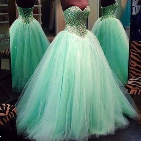 hola un vestido para xv ♡ color menta sin olanes | ask.fm/vestidosparatusxv Dress Quinceanera, Prom Dresses 2015, Sweetheart Prom Dress, Tulle Ball Gown, Beaded Prom Dress, Ball Gowns Evening, Sweet 16 Dresses, Ball Gowns Prom, Quince Dresses