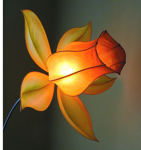 Paper Lights, Flower Lamp, Paper Light, Lampe Decoration, Light Sculpture, Flower Lights, Paper Sculpture, Paper Lanterns, Room Themes