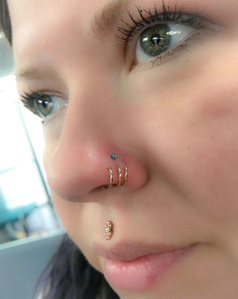 Multiple Nose Piercings, Celebrities With Nose Piercings, Nose Piercing Ideas, Nose Jewellery, Triple Piercing, Piercing Aesthetic, Cute Nose Piercings, Nostril Piercing, Piercing Inspo