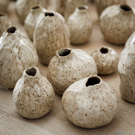 Ceramic Vases Handmade Shape, Ceramic Rustic Vase, Hand Built Bud Vase, Cermaic Bud Vase, Thrown Vase Shapes, Ceramic Pinch Pots, Glass Vase Decor, Wooden Vase, Vase Shapes