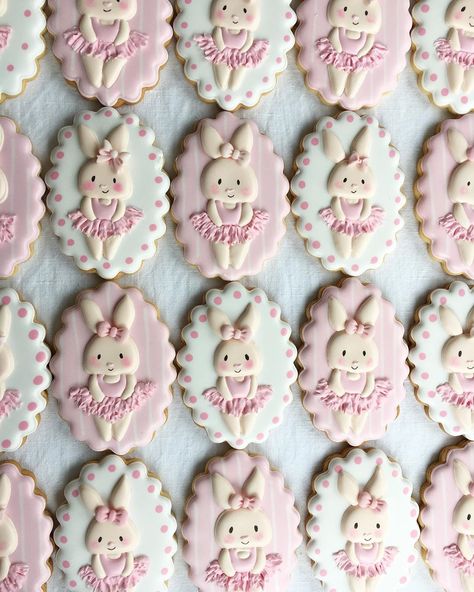 KARYN -SWEET ‘n’ PRETTY on Instagram: “Nothing cuter than some Bunnies doing Ballet. Inspired by @aidazamorailustracion art” Ballerina Bunny Birthday Party, Ballerina Cookies, Ballerina Baby Showers, Bunny Birthday Party, 6 Birthday, Bunny Cookies, Bunny Birthday, Animal Cookies, Baby 1st Birthday