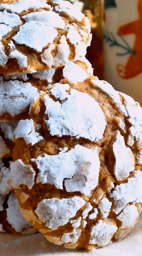 Gingerbread Butter Cookies 🍘🎄 Gooey Butter Cookies, Cookies From Scratch, Ginger Bread Cookies Recipe, Gingerbread Cake, Chewy Chocolate Chip, Chewy Chocolate Chip Cookies, Keto Chocolate, Xmas Cookies, Cookie Exchange