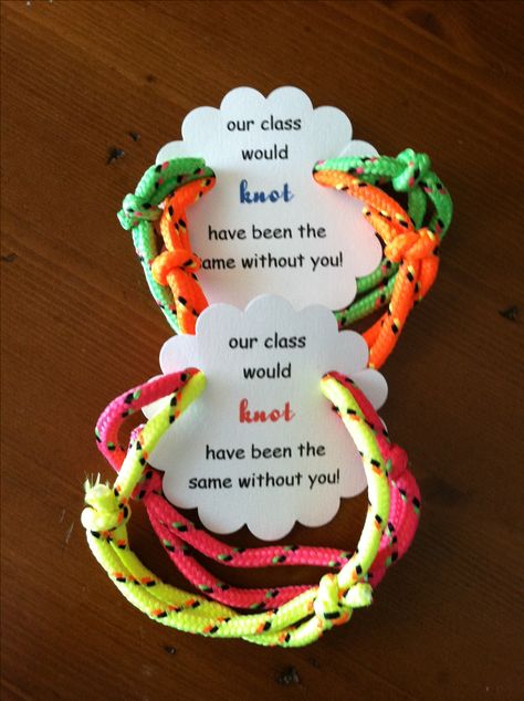 End of the year school/classmate gift for the kids to give out.  Friendship bracelet with a tag that says "our class would knot have been the same without you".  Once you make the template, you can change it up for virtually any occasion ie party favors.  You can change the font and colors and get creative with it.  Dandee-designs.com inspired. Year 6 Leavers Party, Our Class Is A Family Bracelets, Diy Valentines Party, Valentines Party Favors, Leavers Party, Classmates Gifts, Class Gifts, Valentine Party Favors, Party Favors For Kids