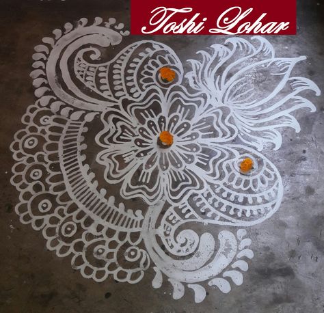 Manabasa Guruwar Odia Jhoti Chita Design by Toshi Odia Jhoti Chita, Muruja Jhoti, Odia Jhoti, Jhoti Chita Design, Laxmi Puja, Alpona Design, Latest Rangoli, Simple Kolam, Big Rangoli