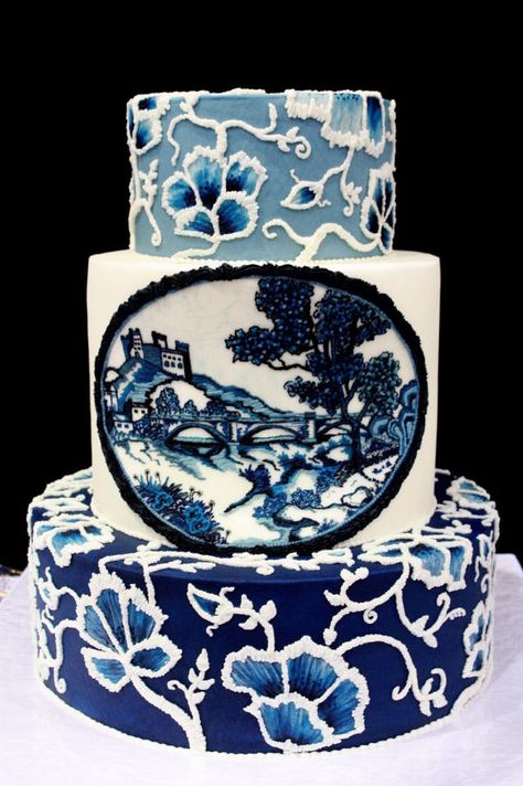 Blue Chinese Wedding, Delft Kitchen, Vase Cake, Heart Couture, Unusual Cakes, Exquisite Cakes, Cake International, Tier Cakes, Pretty Cake