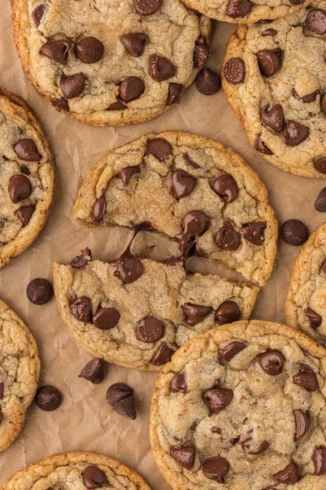 These brown butter chocolate chip cookies are life-changers! The combination of browned butter and brown sugar creates crisp edges and perfectly soft centers of ooey, gooey goodness. Follow my 7 foolproof steps to make brown butter cookies that will become your family's absolute favorite. Brown Butter Chocolate Chip, Make Brown, Brown Butter Cookies, Brown Butter Chocolate Chip Cookies, Perfect Chocolate Chip Cookies, Cookie Bar, Browned Butter, Bar Recipes, Ooey Gooey