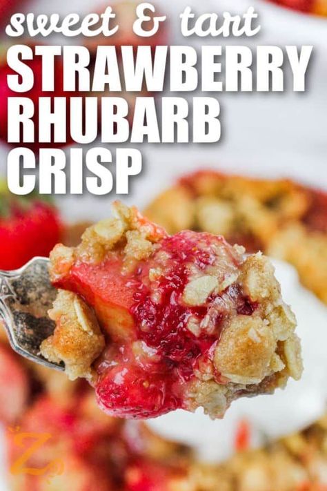 Strawberry rhubarb crisp makes the best sweet and tart dessert ever! Fresh or frozen strawberries and rhubarb are baked under a buttery brown sugar and oatmeal crisp. This delicious treat is an early summer classic! Boost the flavors with some strawberry jello, or make it as low-sugar for a healthier dessert. #strawberryrhubarbcrisprecipe #ourzestylife #strawberryrhubarbcrisp #strawberryrhubarbcrispglutenfree Strawberry Marshmallow Recipe, Strawberry Rhubarb Crisp Recipe, Easy Rhubarb Recipes, Rhubarb Crisp Recipe, Strawberry Rhubarb Sauce, Rhubarb Recipes Crisp, Oatmeal Crisp, Crisp Topping, Crisp Desserts