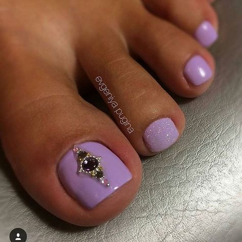 Purple Toe NailArt , nail ideas, nail art, pedicure, pedicure ideas Purple Toenails, Purple Toe Nails, Toe Nail Colors, Purple Toes, Pedicure Designs Toenails, Summer Pedicure, Unghie Nail Art, Toe Nail Color, Pretty Toe Nails