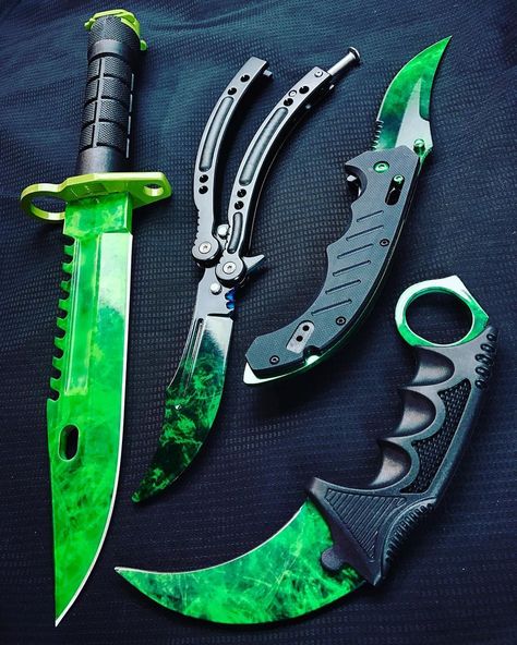 Pretty Knives, Butterfly Knife, Tactical Gear Loadout, Cool Swords, Cool Knives, Cs Go, Tactical Gear, Different Types, Butterflies