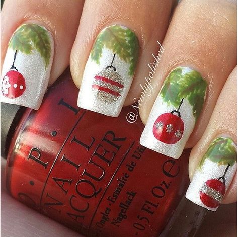 36 Wonderful Christmas nail art Designs Nail Art Noel, Holiday Nails Winter, Festive Nail Art, Holiday Nail Designs, Cute Christmas Nails, Christmas Nail Art Designs, Holiday Nail Art, Winter Nail Art, Festival Nails