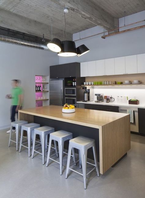 office kitchen. island is really interesting instead of a table. Homemade Kitchen Table, Wework Interior, Homemade Kitchen Tables, Workspaces Design, Kitchen Table Office, Office Kitchenette, Staff Lounge, Office Break Room, Office Pantry