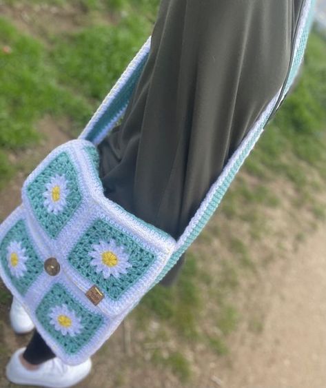 Daisy Granny Square Messenger Bag Purse Crochet Cross Body Purse Book Bag Hippie Wear - Etsy Crochet bag granny square #crochetbaggrannysquare #crochet #crochetbag #crochetbags 18.1 Granny Square Satchel, Granny Square Bag Crochet Pattern Free, Crochet Granny Square Cross Body Bag, Crochet Bag With Granny Squares, Granny Square Messenger Bag, Crochet Cross Body Bag, Crochet Messenger Bag, Granny Square Purse, Daisy Granny Square