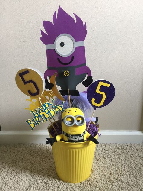 made these cute centerpieces for my grandsons birthday party. Must give credit to RasinsPartySupplies on  Etsy for the large minion cutouts Cute Centerpieces, Minion Birthday Party, Grandson Birthday, Minion Birthday, Minion Party, 5th Birthday, Minion, Girl Birthday, Birthday Party