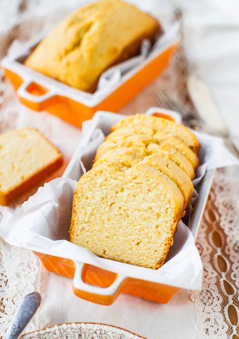 Mini Cream Cheese Pound Cakes with Vanilla Cream Cheese Glaze - Recipe at averiecooks.com Cake With Condensed Milk, Eggless Orange Cake, Recipe With Condensed Milk, Condensed Milk Cake, Almond Pound Cakes, Eggless Cake Recipe, Eggless Desserts, Condensed Milk Recipes, Eggless Recipes