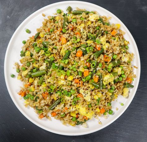 Add this Low Sodium Frozen Vegetable Fried Rice to your dinner rotation! With 281 mg of sodium per serving, it's significantly lower in sodium than restaurant fried rice. It's a quick and easy-to-prepare splurge! Low Sodium Beef Stew, Restaurant Fried Rice, Dinner Ideas Easy Recipes, Low Sodium Pizza, Low Sodium Recipes Heart, Recipes With Soy Sauce, Goat Cheese Pasta, Cube Steak Recipes, Dinner Rotation