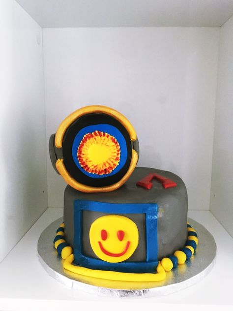 Cake Kids, Pathfinder Character, Birthday Boys, Cake Making, Apex Legends, 11th Birthday, Baby Shower Planning, 13th Birthday, Birthday Cake Kids