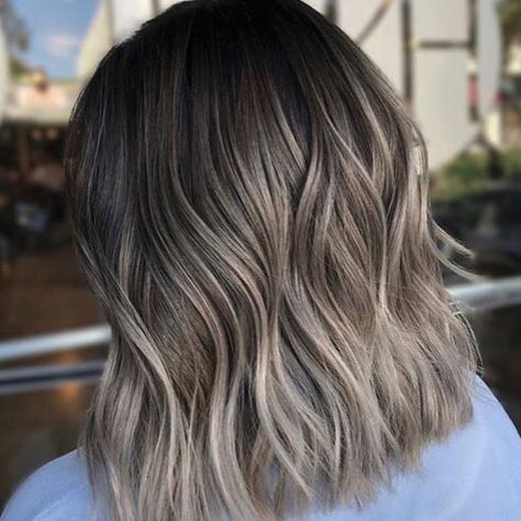 Beige Blonde Ombré Frosty Brunette, Frosty Brunette Hair, Cool Brunette Hair, Cool Brunette, Cool Blonde Balayage, Ash Gray Hair Color, Short Balayage, Blond Beige, Brown To Blonde Balayage