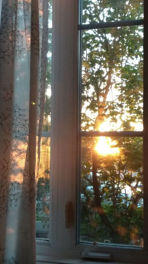 Scenery Pictures, Window View, Through The Window, Autumn Aesthetic, Slow Living, I Wallpaper, Country Life, The Window, Beautiful Views