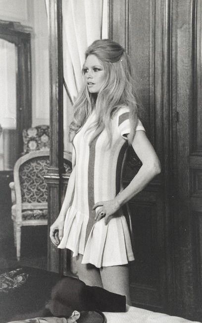 Brigitte Bardot in “Les Femmes” , 1969 Bridgette Bardot, Jean Shrimpton, Bridget Bardot, Bardot Style, Sharon Tate, Sixties Fashion, French Actress, Jane Birkin, 1960s Fashion