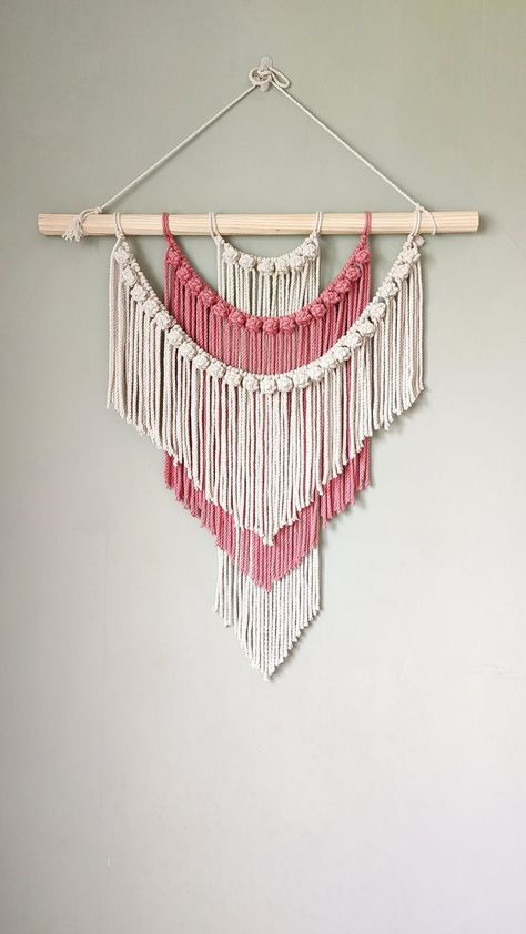 Macrame wall hanging Macrame Wall Hanging Ideas, Fairy Nursery, Free Macrame Patterns, Homemade Bows, Macrame Plant Hanger Patterns, Macrame Knots Tutorial, Boho Crafts Diy, Macrame Wall Hanging Diy, Macrame Wall Hanging Patterns