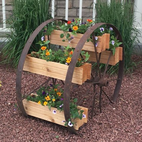 Whimsical Garden Art, Large Workshop, Garden Art Ideas, Woodworking Business, Front Yard Garden Design, Garden Decor Projects, Outside Decor, Backyard Diy Projects, Outside Ideas