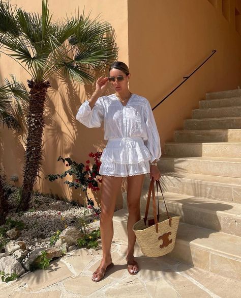 Sandal Outfits, Sandals Outfit Summer, Hermes Sandals, Hermes Oran Sandals, Maternity Clothes Summer, London Style, Europe Outfits, Style Blogger, Celine Bag