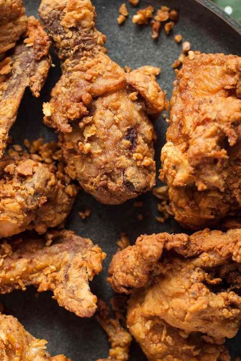 Discover how to reheat fried chicken so it stays crispy every time. Here, you'll learn how to reheat fried chicken in the oven, how to reheat fried chicken in the microwave, how to reheat fried chicken in a skillet, and how to reheat fried chicken in the air fryer. #bakinghacks #howtobake #howtocook #realsimple #recipeideas #recipes #friedchicken Reheating Fried Chicken In Oven, Best Way To Reheat Fried Chicken, How To Reheat Fried Chicken, Fried Chicken In The Oven, Reheat Fried Chicken, Chicken In A Skillet, Chicken In The Air Fryer, Chicken In The Oven, Fried Chicken Legs