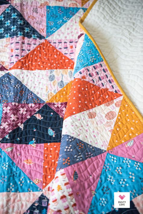 Patchwork Flying Geese Quilt - A Stash Buster quilt pattern - Quilty Love Stash Buster Sewing Projects, Stash Buster Quilts, Flying Geese Quilt Ideas, Flying Geese Quilt Pattern, Geese Quilt Pattern, Geese Quilt, Quilty Love, Flying Geese Quilt, Stash Buster