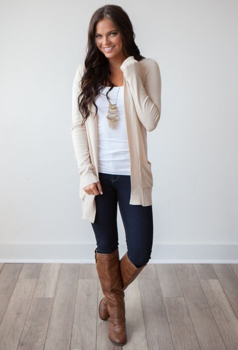 Cream Cardigan Outfit, Outfit With Leggings, Winter Cardigan Outfit, Down By The Bay, Cardigan Fall Outfit, Cardigan Outfit, Cream Cardigan, Fall Clothing, Mode Casual