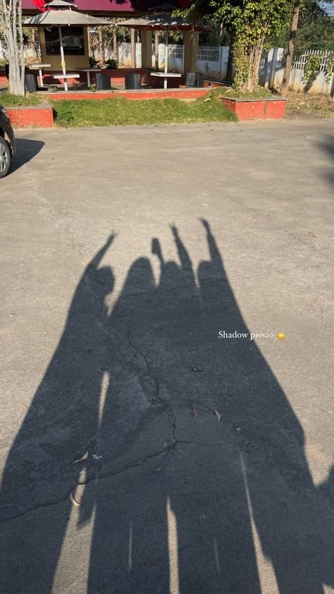 Caption For Shadow Picture, Insta Stories Ideas With Friends, Group Pic Insta Story Ideas, Captions For Shadow Pictures, Shadow Pictures Captions, Friends Aesthetic Instagram Stories, Girls Day Out Instagram Story, Aesthetic Instagram Stories With Friends, Ig Stories With Friends