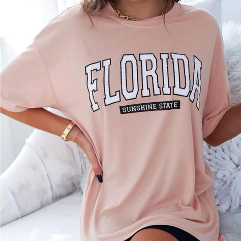 Florida Sunshine State Pink Tee. Never Worn (Was Too Big). This Tee Is Oversized And Fits Like An Xl But Will Fit M/L For An Oversized Look! Cute Oversized Shirts, Cute Summer Shirts, Preppy Shirt, Drop Shoulder Tee, Oversized Graphic Tee, Cute Preppy Outfits, Shirts For Teens, Tee Outfit, Back To School Outfits