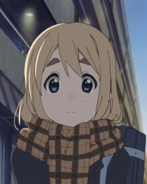 Tsumugi Kotobuki (琴吹 紬) is one of the five main characters in K-ON! She is a wealthy, cheery, cute girl with a gentle personality who plays the keyboard and is the main musical composer in the band Ho-kago Tea Time. Mugi K On Icon, K On Pfp, Mugi K On, K-on Icons, Instagram Account Ideas, K On, Kyoto Animation, Alien Stage, Anime Monochrome