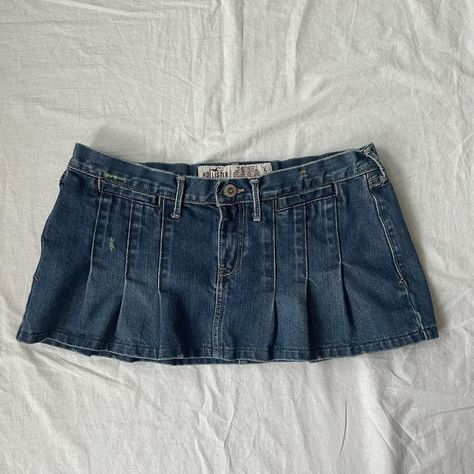 Y2k denim pleated micro mini skirt. Cyber grunge... - Depop Denim Micro Skirt, Denim Micro Mini Skirt Outfit, Jean Pleated Skirt, Micro Denim Skirt, Hiphop Outfit, Thrifting Manifestation, Denim Mini Skirt Y2k, Thrift Manifestation, Denim Micro Mini Skirt