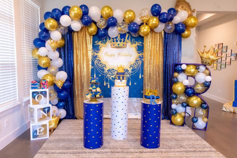 King Birthday Theme, Royal Blue And Gold Party, Blue And Gold Party Decorations, Blue First Birthday Party, Blue And Gold Party, Blue First Birthday, Bday Decoration, Lion King Birthday Party Ideas, First Birthday Party Ideas