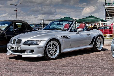 Bmw Roadster, Bmw Z1, Bmw Convertible, Hummer Cars, Bmw Z3, Euro Cars, Car Projects, Benz Car, Super Luxury Cars