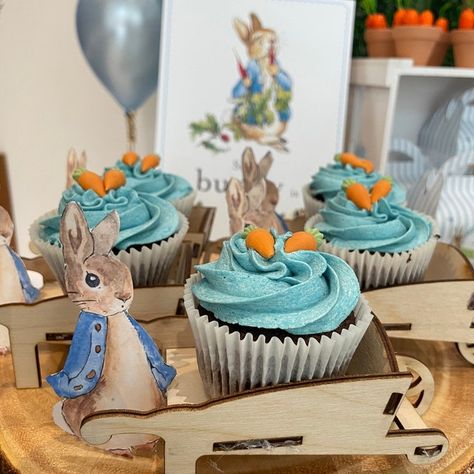 Multi-pack Peter Rabbit Wheelbarrow Cupcake Holders Wooden Wheelbarrow Mini Party Favour Easter Egg Basket Beatrix Potter Theme Party - Etsy Mexico Peter Rabbit Theme Party, Wooden Wheelbarrow, Cupcake Holders, First Birthday Cupcakes, Peter Rabbit Birthday, Rabbit Birthday, Peter Rabbit Party, Wheelbarrows, Fox Baby Shower