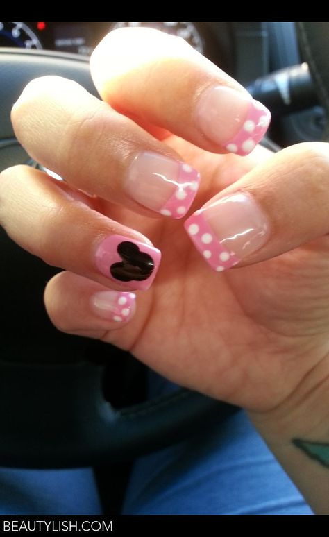 Mouse Nails, Disney Nail Designs, Polka Dot Nail Designs, Minnie Mouse Nails, Dot Nail Designs, Mickey Nails, Nail Art Disney, Polka Dot Nails, French Nail Designs