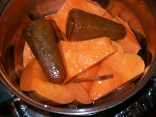 La Cocina De Nathan: Cuban, Spanish, Mexican Cooking & More: Calabaza Con Piloncillo (Winter Squash in Cane Sugar Syrup) Mexican Squash, Cuban Spanish, Cooking Pumpkin, Recipes Authentic, Spanish Dishes, Homemade Sweets, Butternut Squash Recipes, Mexican Cooking, Sugar Syrup