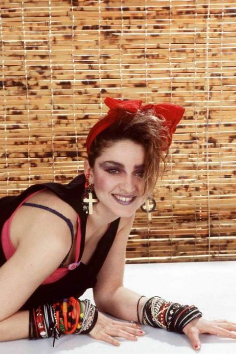 80s Madonna Fashion, Madonna 80s Outfit, Madonna 80s Fashion, Retro Outfits 80s Style, Madonna Poster, Madonna Outfits, Madonna Costume, 80’s Outfits, Madonna Fashion