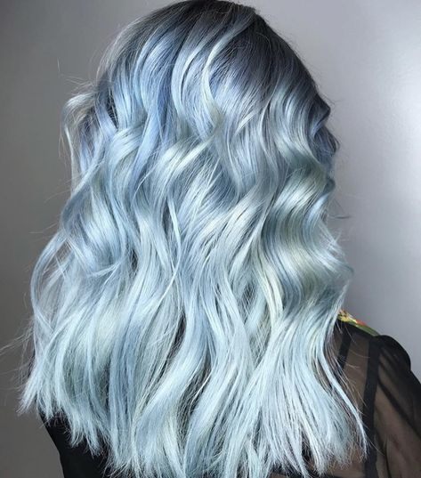 Blue Roots Blonde Hair, Bright Blue Highlights, Roots Balayage, Brown Hair With Pink Highlights, Blonde And Blue Hair, Stylish Hair Colors, Blue Roots, Blonde Hair With Roots, Shoulder Length Blonde