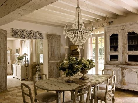 Weathered whites, gorgeous dining room chandelier, table n chairs, cupboard etc... Country Dining Room Table, French Country Dining Room Decor, Shabby Chic Dining Room, Shabby Chic Decorating, French Country Dining Room, French Country Cottage Decor, Vibeke Design, Chic Dining Room, Shabby Chic Dining