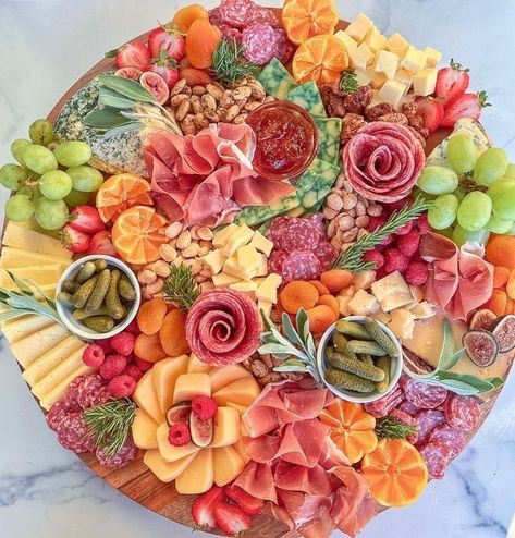 Bright Charcuterie Board, Lemon Charcuterie Board, Colorful Charcuterie Board, Cheeseplate Cheese Boards, Citrus Charcuterie Board, Summer Grazing Board, Summer Charcuterie, Charcuterie Board Meats, Charcuterie Appetizers