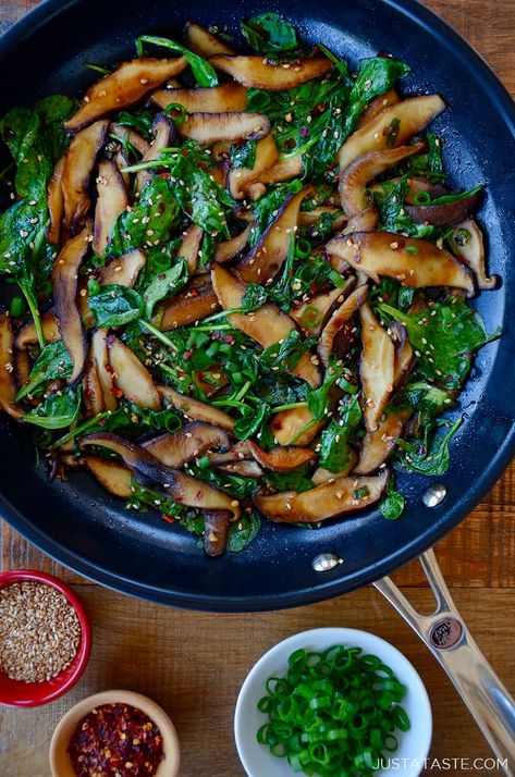 Sautéed Mushrooms and Spinach with Spicy Garlic Sauce - Just a Taste Spicy Garlic Sauce, Mushrooms And Spinach, Spinach And Mushrooms, Sautéed Mushrooms, Just A Taste, Spinach Stuffed Mushrooms, Sauteed Mushrooms, Veggie Side Dishes, Garlic Sauce