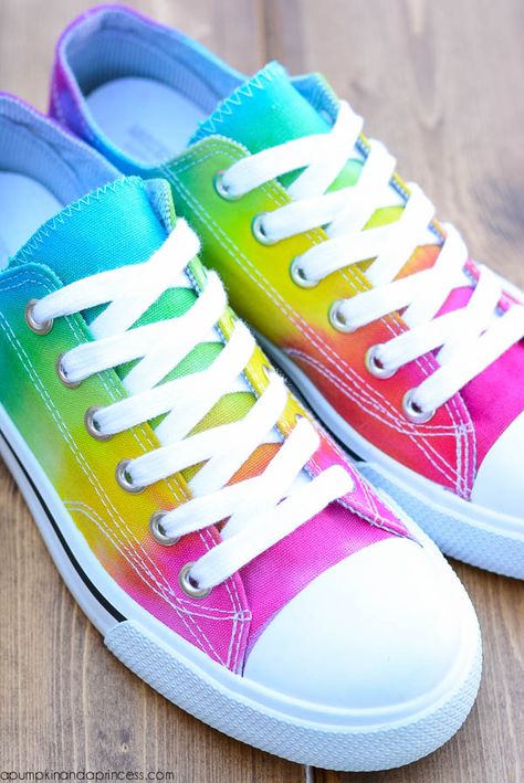 Rainbow Tie-Dye Shoes - A Pumpkin And A Princess Diy Tie Dye Shoes, Dye Converse, Tie Dye Converse, Canvas Shoes Diy, Sharpie Shoes, Sharpie Tie Dye, Painted Shoes Diy, Tie Dye Shoes, Colored Shoes