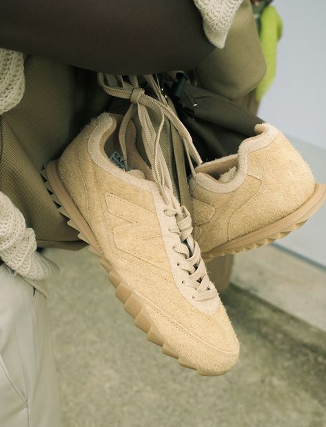 AURALEE x New Balance RC30 SS23 Release Date Japanese Wardrobe, New Balance Rc30, Outdoorsy Aesthetic, Herringbone Coat, 30 Outfits, Summer Sneakers, Perfect Palette, New Balance Shoes, Best Wear