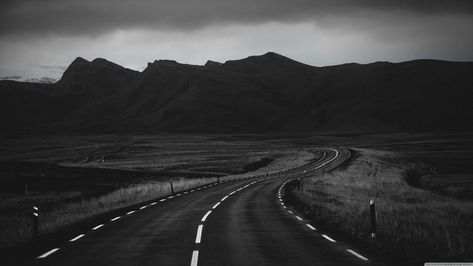 Road 4K Black Wallpaper. Dark Desktop Backgrounds, 4k Desktop Wallpapers, Hd Dark Wallpapers, 2560x1440 Wallpaper, Dark Background Wallpaper, Wallpapers Ipad, 4k Wallpapers For Pc, Desktop Background Pictures, Black Background Wallpaper