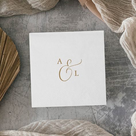 Elegant Gold Script Monogram Wedding Napkins Engagement Dinner Decorations, Engagement Party Simple, Fairytale Font, Fancy Typography, Boho Bride And Groom, Modern Rehearsal Dinner, Napkins Wedding Table, Cake Boho, Romantic Typography